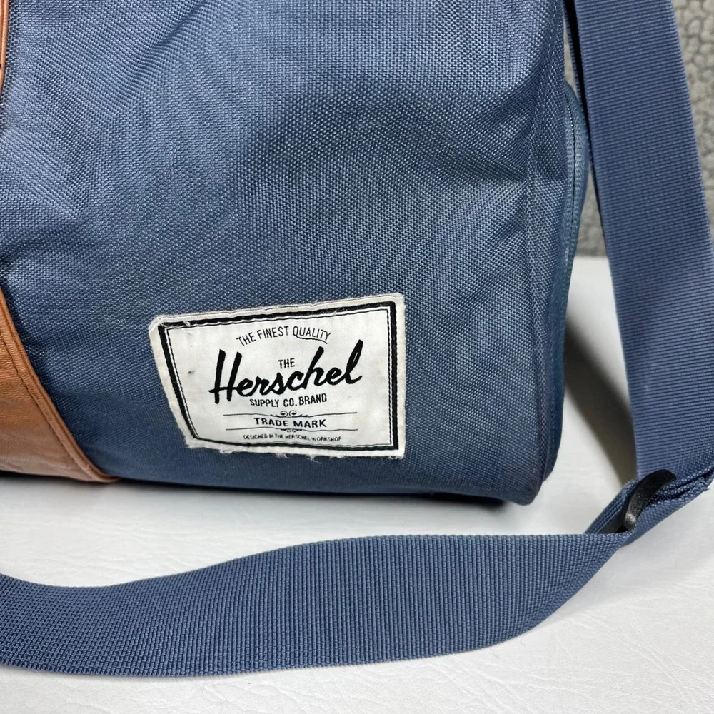 Herschel Supply Co Novel Duffle Bag Navy Blue Tan Weekend Travel Gym Bag